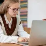 Як онлайн-школи в Україні змінюють освіту: новий погляд на навчання