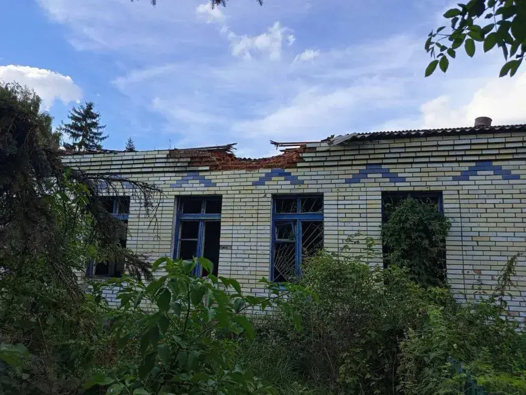 Ворог атакував Конотопський район КАБами, дронами і мінометами (фото) Ворог атакував Конотопський район КАБами, дронами і мінометами (фото)