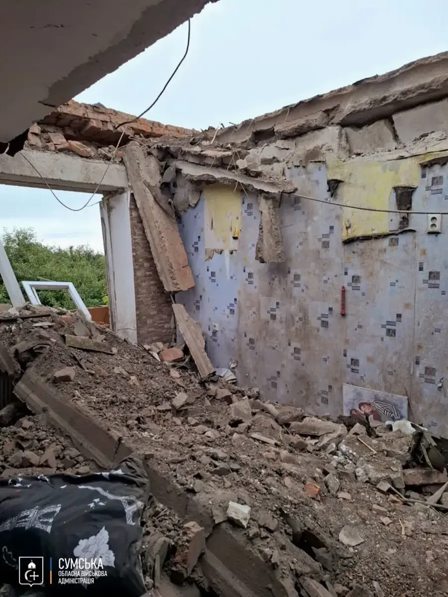 Ворог атакував Конотопський район КАБами, дронами і мінометами (фото) Ворог атакував Конотопський район КАБами, дронами і мінометами (фото)