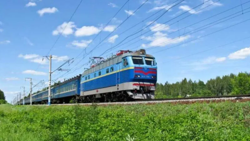 Укрзалізниця змінила графік руху поїздів на Сумщині через безпеку