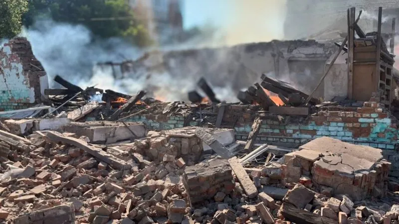 Троє загиблих і 13 поранених на Сумщині: дрон вбив цілу родину у Зноб-Новгородській громаді