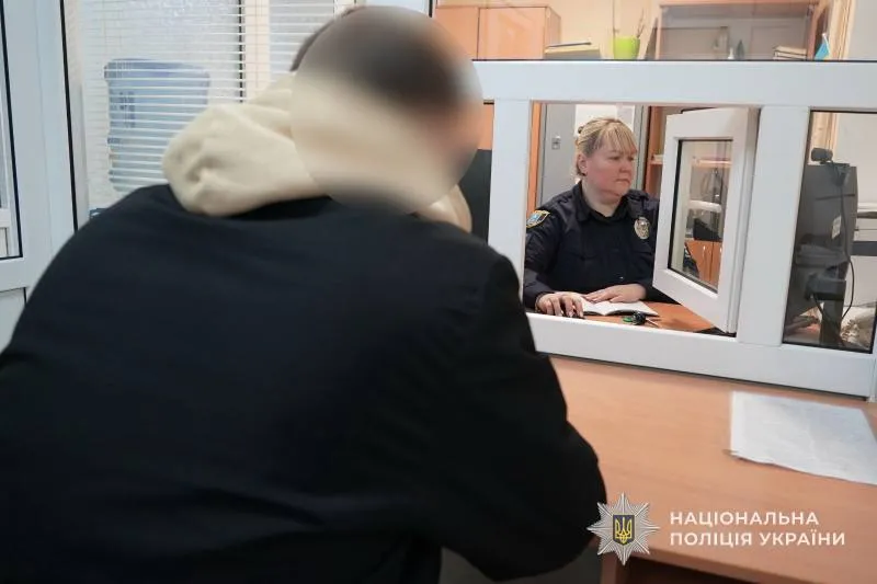 Зґвалтував падчерку і два роки залишався безкарним: на Сумщині чоловіку повідомили про підозру