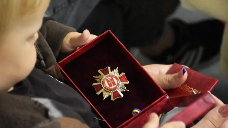 В Конотопі посмертно вшанував 40 полеглих Героїв званням почесного громадянина