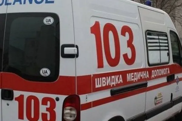 В Сумах мопедиста госпіталізували після наїзду на антидронову сітку
