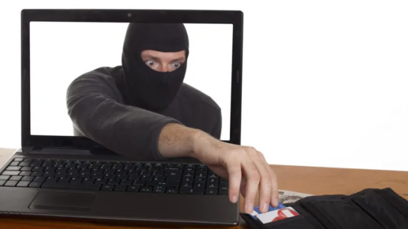 В Сумах шахраї ошукали 24-річного покупця на 130 тисяч гривень