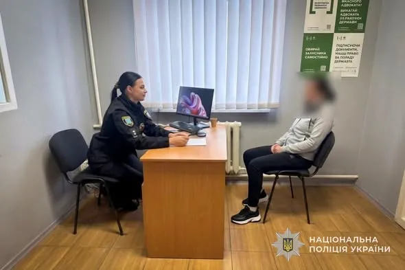 В Охтирці судитимуть жінку, яка крала з могил Захисників